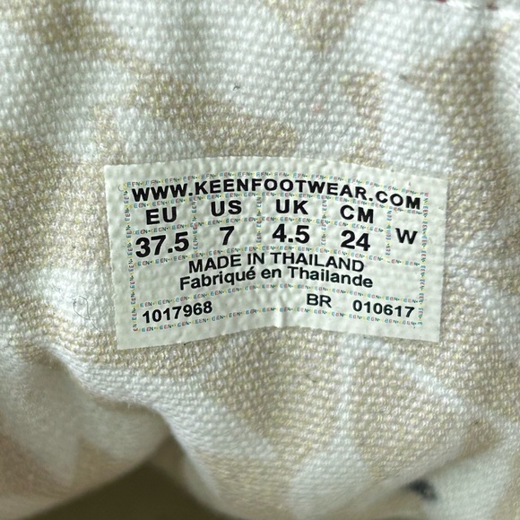 Keen 100% Vulcanized Footwear Women's Red and Black Plaid Sneakers Size 7 - Picture 9 of 10